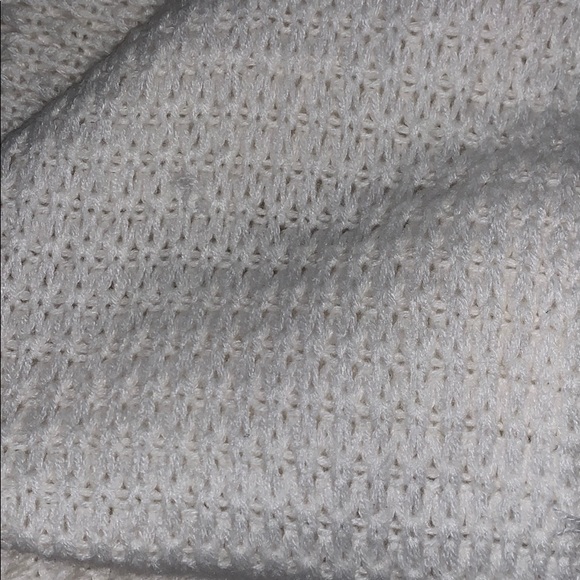 white wrap scarf - Picture 3 of 3